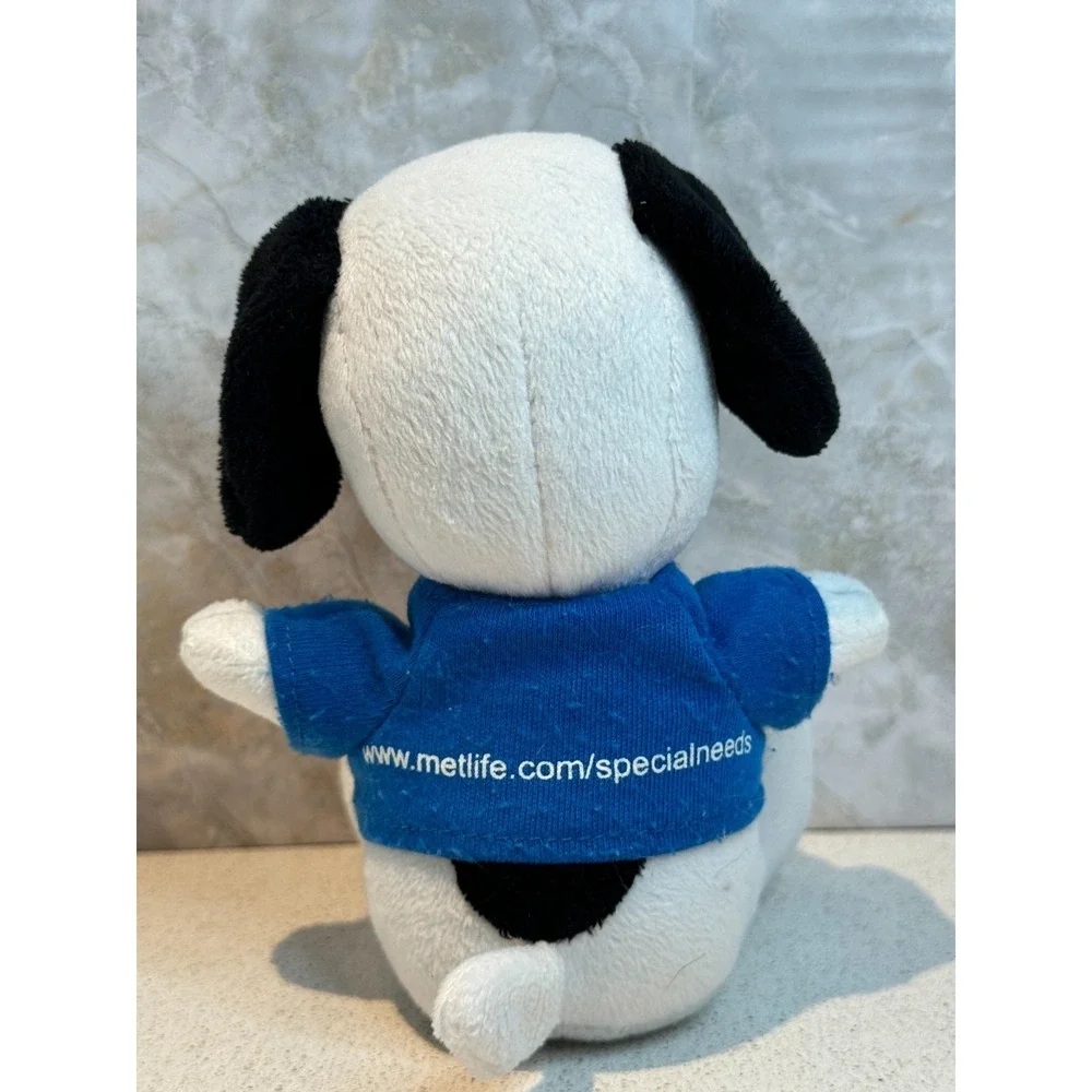 Snoopy MetLife Plush 2015 Center for‎ Special Needs Planning Peanuts Collectible